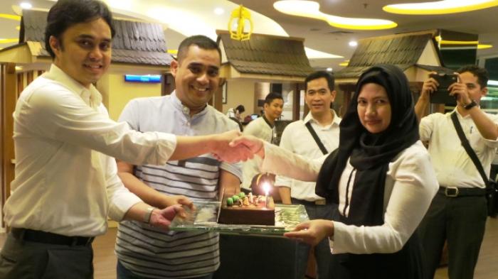 Ultah Nurul Dibayar Mandiri