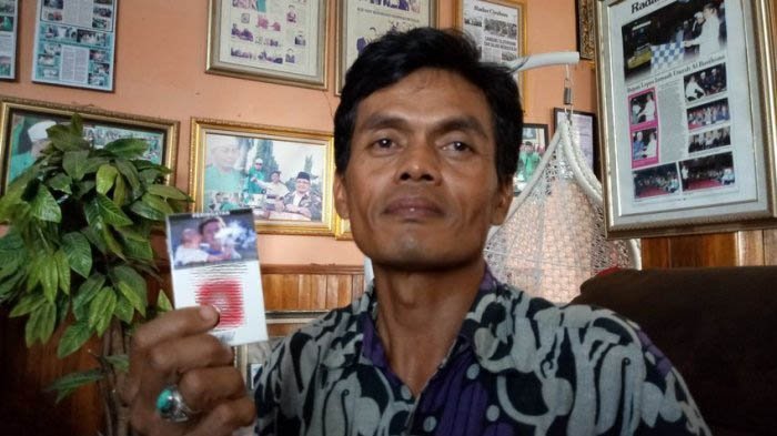 Gambar Dirinya Merokok Gendong Anak Dipasang di Bungkus Rokok Tanpa Izin, Dadang Protes Berat