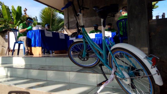 Pilkada Kalsel 2020, Tarik Minat Pemilih, TPS 005 Desa Tanta Hulu Tabalong Tampilkan Tema Gowes