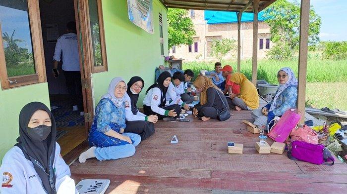 Pengabdian Masyarakat FK ULM di Karang Indah Kabupaten Batola, Warga Lansia Antusias Cek Kesehatan