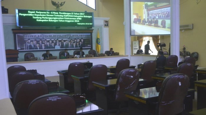 Pejabat Ini Kesal Hadiri Rapat Paripurna DPRD yang Ada Cuma Kursi Kosong