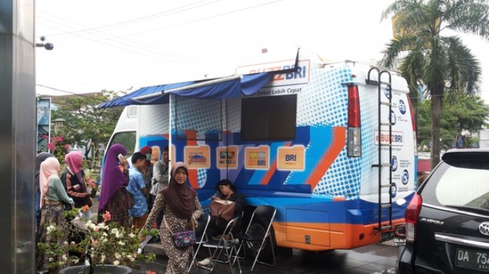 Layani Setoran, E-Buzz BRI Mangkal di Kantor Pajak
