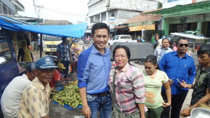 Sehari Jelang Pilgub, Artis dan Tokoh Politik Blusukan ke Pasar Palangkaraya