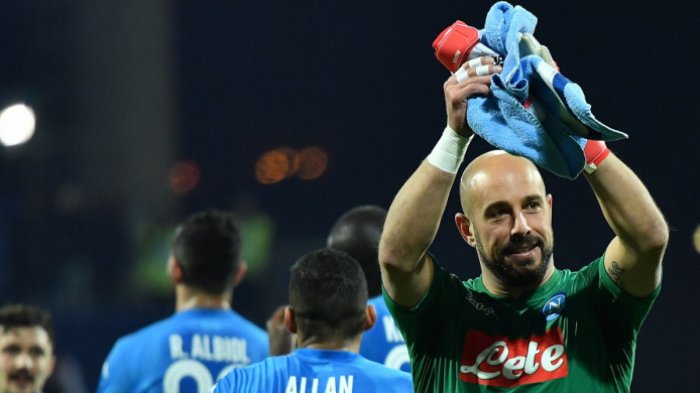 Kontrak Pepe Reina di Napoli Berakhir Juli 2018, Pastikan Hengkang dari Il Partenopei