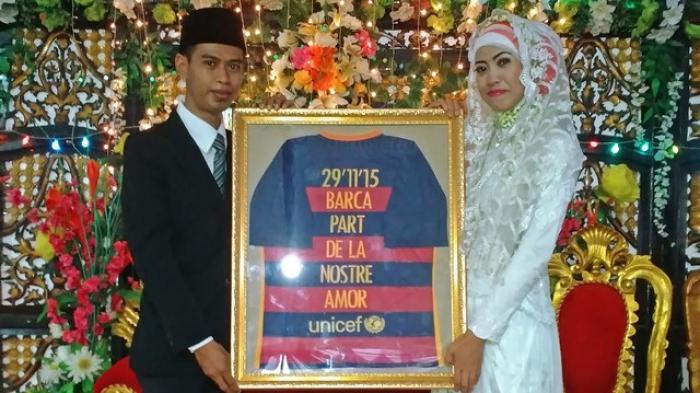 Unik, Sejoli Ini Dipertemukan 'El Barca' Lalu Menikah di Ulang Tahun ke-116 El Barca