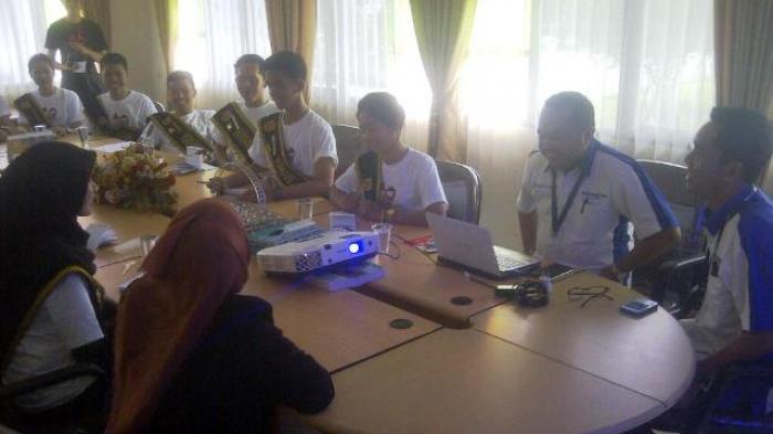 Finalis Naga Banjarbaru Kunjungi Percetakan GWK