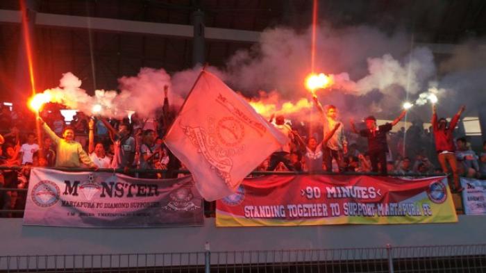 Monster Nonbar di Stadion Demang Lehman