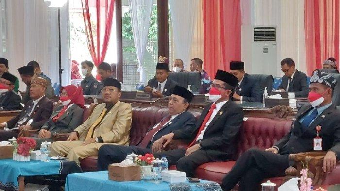 Pimpinan DPRD Tanah Laut Bersama Bupati Menyimak Pidato Kenegaraan, Mantan Bupati Turut Hadir