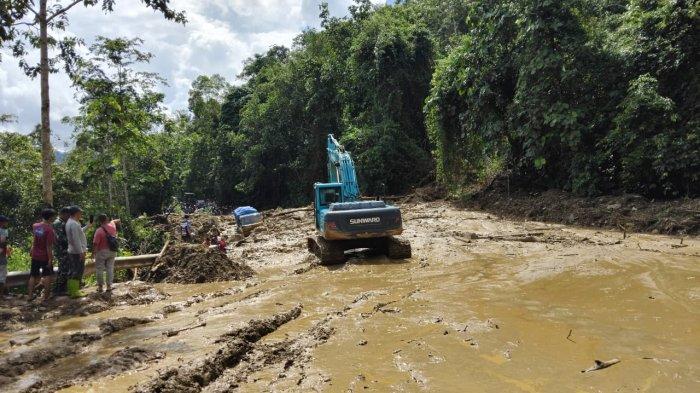 Berita Populer Kalsel: Begal Teman, Mahasiswa ULM Belum Ditemukan, Longsor Jalan Batulicin–Kandangan