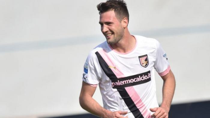 Incar Franco Vazquez, Kubu Juventus Datangi Presiden Palermo