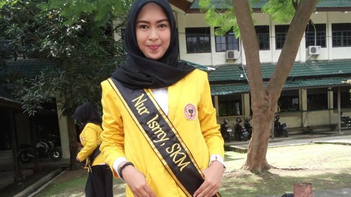 Bahagianya Galuh Ismy, Raih IPK Tertinggi saat Yudisium