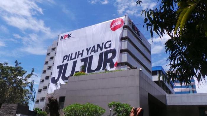 Bupati Bangkalan Tersangka KPK, Abdul Latif Amin Imron Sudah Dicekal ke Luar Negeri