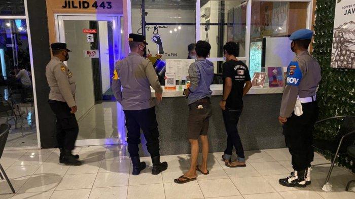Tim Gabungan Giat Operasi Yustisi di Kabupaten Tapin, Kabagops Polres Tapin Ingatkan Disiplin Prokes
