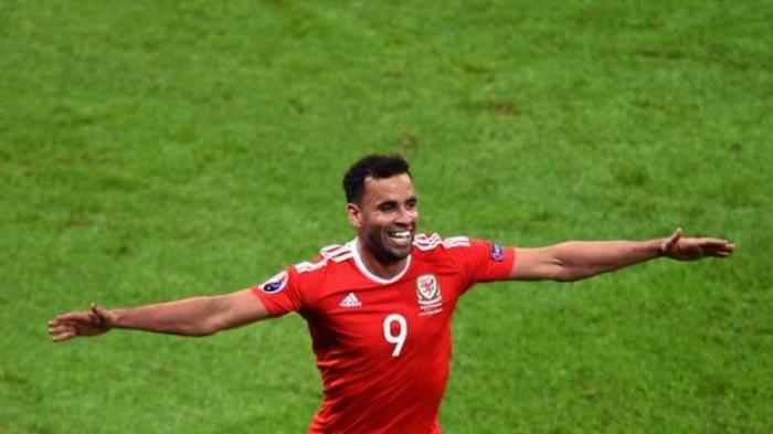 Juara Liga Inggris Juga Terpincut Bomber Wales Ini