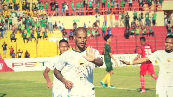 Cuplikan Gol PS Tira vs Persebaya yang Berakhir dengan Skor 1-4, Hattrick David Da Silva!
