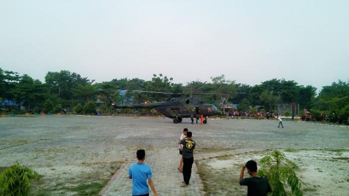 Helikopter Super Puma Mendarat di Unlam