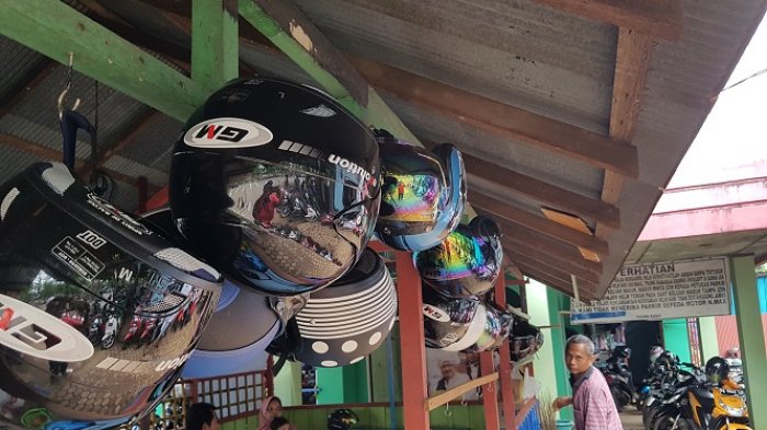 Gara-gara Pinjam Nggak Bilang-bilang, Muncul Papan Larangan Helm