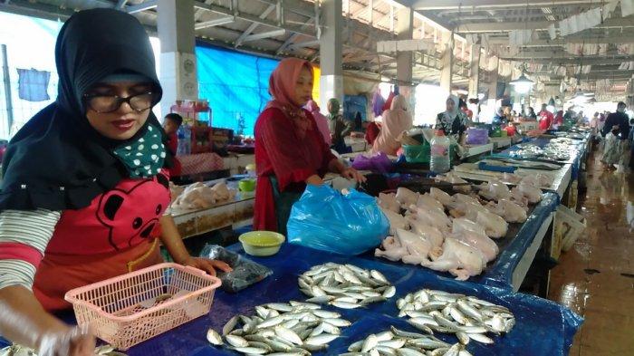 Pasar Ikan Pagatan Tanahbumbu Roboh, Dua Jam Berdiri, Herni Hanya Dapat Satu Pembeli