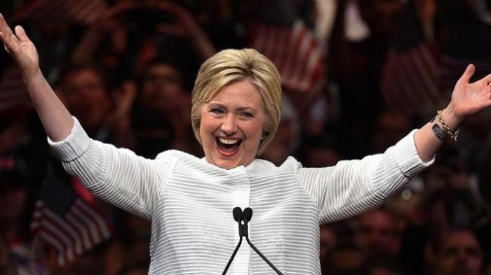 Hillary Clinton Jalani Pemeriksaan 3,5 Jam di Kantor FBI