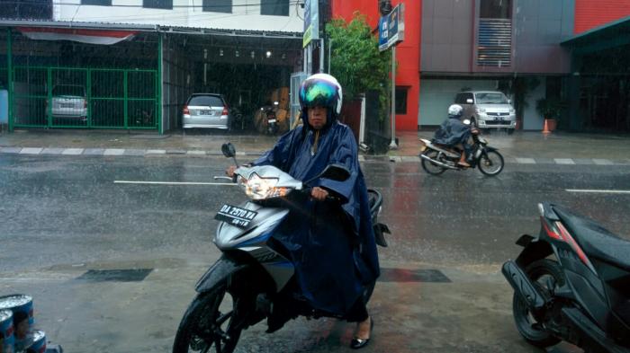 Hujan Deras Tak Juga Reda, Gowes Sepeda Santai  Pun Tertunda