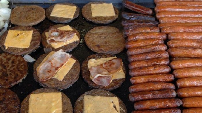 Hati-hati, Makanan Ini Bisa Sebabkan Kanker Usus