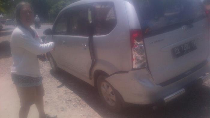 Pengendara Mengantuk, Sepeda Motor Seruduk Avanza