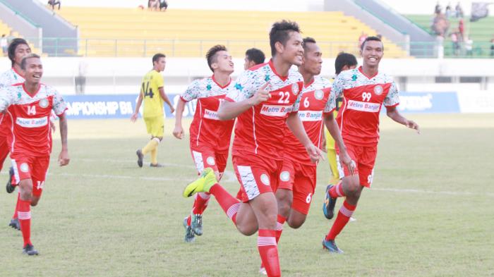 Frans Boyong Empat Striker ke Markas Perserang