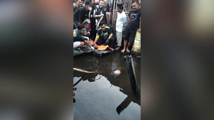 Tenggelam di Banjarmasin : Jasad Pria Mengapung di Sungai Kelayan, Identitas Misterius