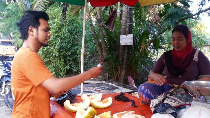 Ramai-ramai Mengais Rezeki Dari Usaha Takjil