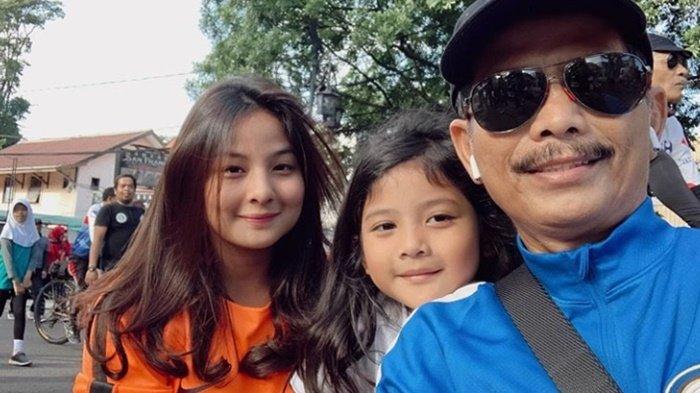 Djanur Ajak Gadis Cilik Ini Jadi Fatner Bermain Bola di Rumah