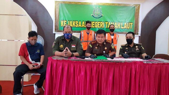 Terbelit Kasus Korupsi, Mantan Kades di Tala Ini Pasrah Ditahan Jaksa