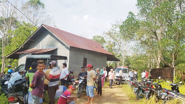 Sriatun Gemetaran Melihat Jasad Kakek Muksin Bersimbah Darah, Diduga Korban Pembunuhan