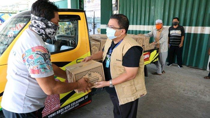 Tahap Kedua 100 Paket Sembako Disalurkan KKB di Banjarmasin Selatan