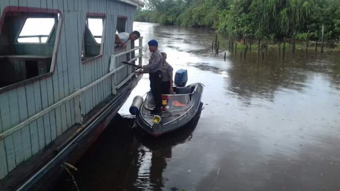 Satpolair Polres Kapuas Temukan Badan Ferry Lapuk
