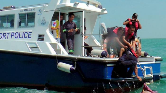 Kapal Pemudik Tenggelam, 32 Hilang, 5 Tewas