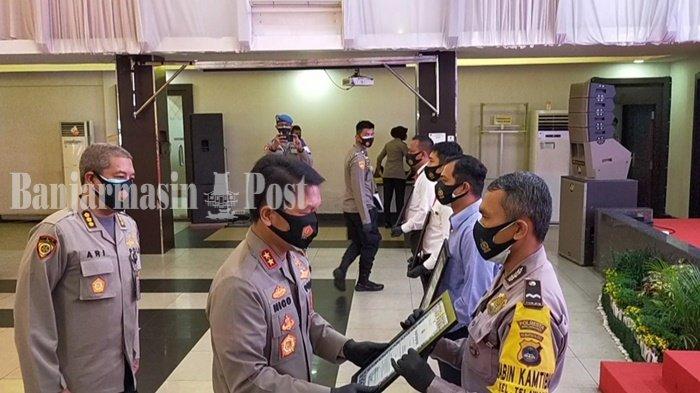 Beri Gawai ke Siswa Tak Mampu, Aipda Suparman Dapat Penghargaan dari Kapolda Kalsel