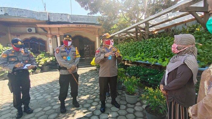 Kapolda Kalteng Kunjungi Kampung Pantang Mundur Binaan Polsek Pahandut