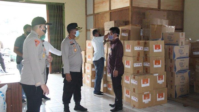 KPU Tabalong Mulai Terima APD, Tiap TPS Hanya Dibekali Satu Baju Hazmat