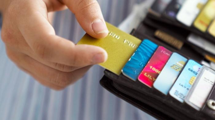Butuh Uang Tunai, Lebih Baik Gunakan Kartu Kredit atau KTA?