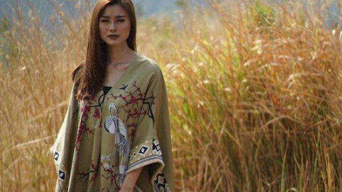 Tampilkan Aamani dan Dvipantara, Desainer Sonya Morina Tampilkan Koleksinya di Praha