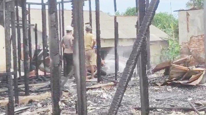 Empat Rumah Terjilat Api dalam Kebakaran di Sungai Banta Kabupaten Tanah Laut Kalsel