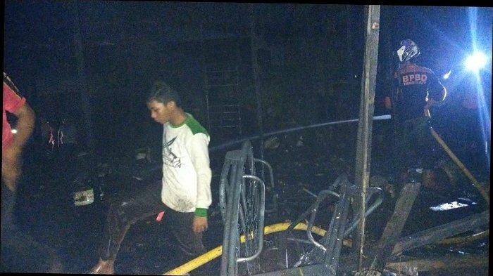 Api di Martapura Baru Padam, Tengah Malam Geger Lagi Api Berkobar di Bati-Bati
