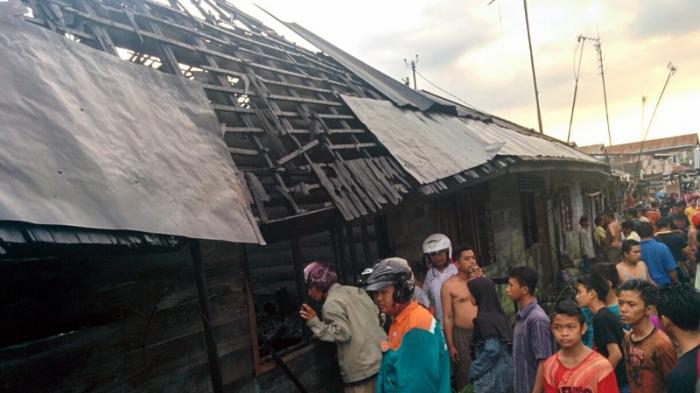 Kebakaran di Pekapuran Hanguskan Bedakan Enam Pintu Milik H Alfian