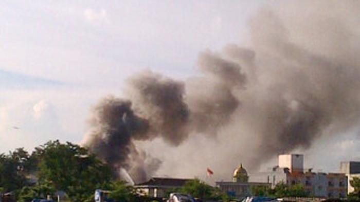 Api Makin Membesar, Unit Tangki pun Datang
