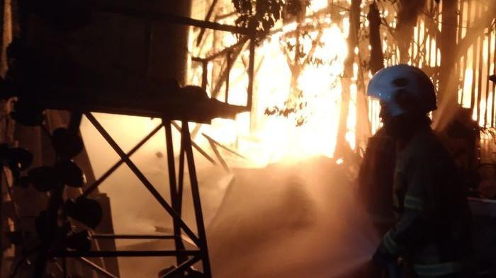 Kandang Terbakar, Puluhan Domba Milik Peternak di Sumedang Mati Terpanggang