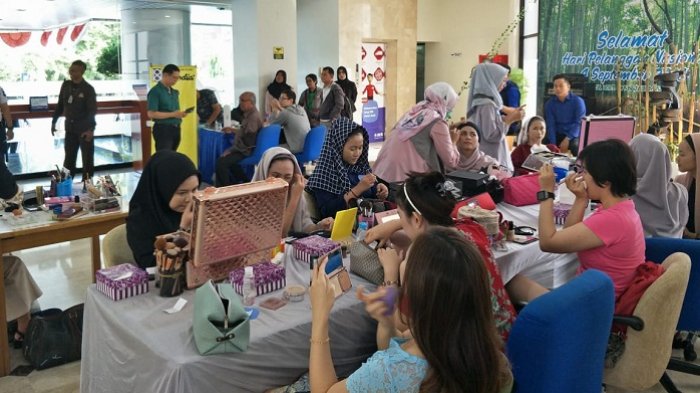 BCA Peringati Hari Pelanggan Nasional, Mulai Cek Kesehatan hingga Kompetisi Make Up Nasabah
