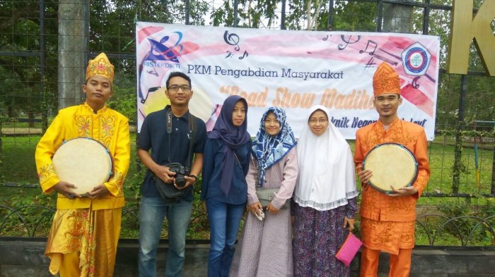 Mahasiswa Politala Road Show Lestarikan Madihin, Begini Respon Masyarakat