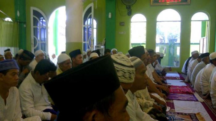 Ustadz Jauhari: Jangan Menyembah Mahluk Raksasa Matahari dan Bulan