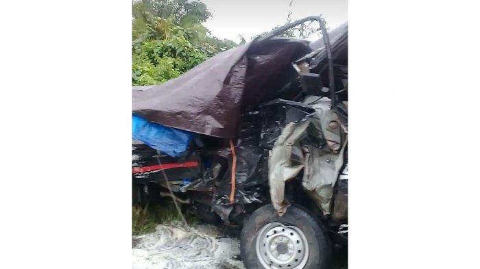 Pickup Angkut Beras Tabrakan dengan Hilux di Kecamatan Jorong, Tanahlaut, Bagian ini Rusak Berat