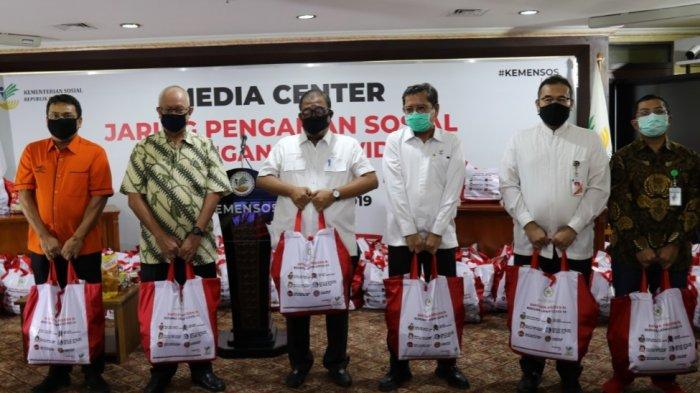 Kementerian Sosial Siap Salurkan Bansos Sembako di Jabodetabek, Atasi Dampak Covid-19